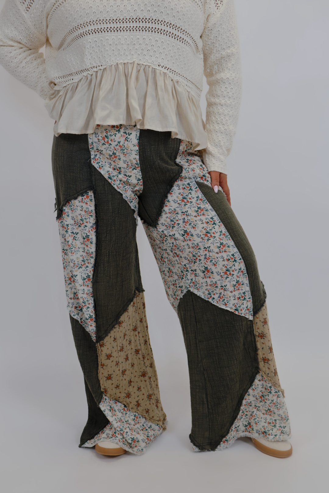 Floral Patch Gauze Pants